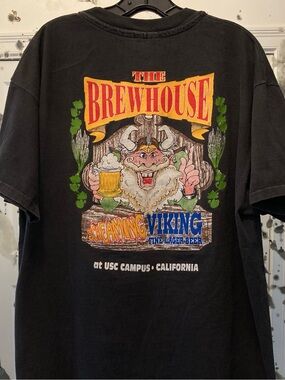 Vintage 90s The Brewhouse Screaming Viking Graphic Tee - Black Hanes Tee